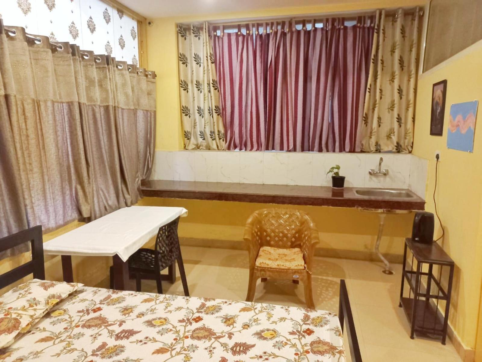 Devi Music Ashram Bed & Breakfast Rishikesh Bagian luar foto